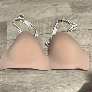 Victoria’s Secret Bra, New, 38D